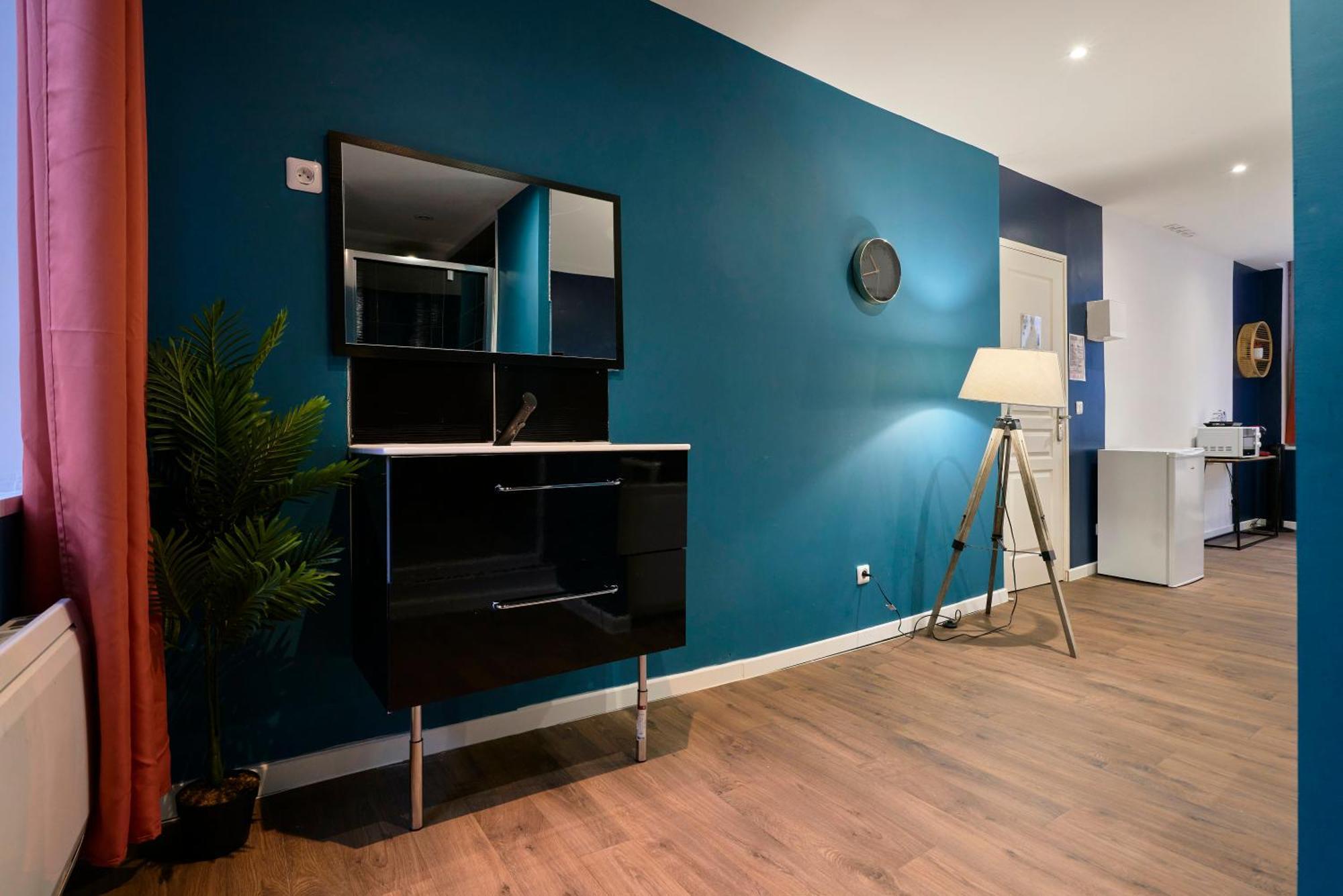 Ng Suitehome - Lille I Roubaix Centre I Grand Place - Balneo - Netflix - Wifi Exterior photo
