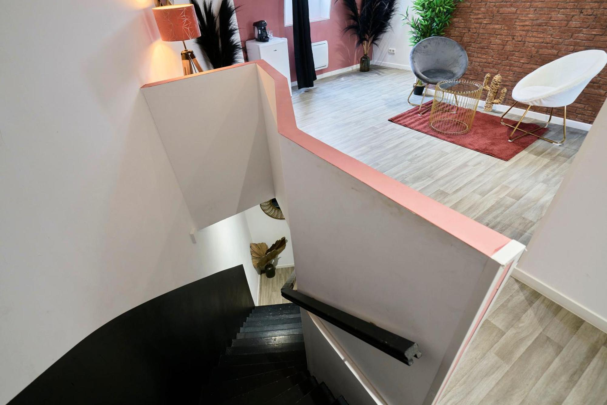 Ng Suitehome - Lille I Roubaix Centre I Grand Place - Balneo - Netflix - Wifi Exterior photo